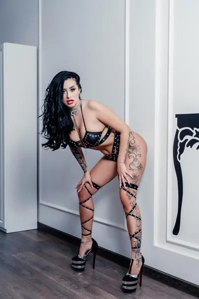Live sex webcam photo for KathlynneEven #2389600