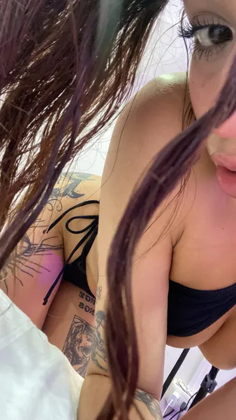 Live sex webcam photo for AbbieRhondes #7280477