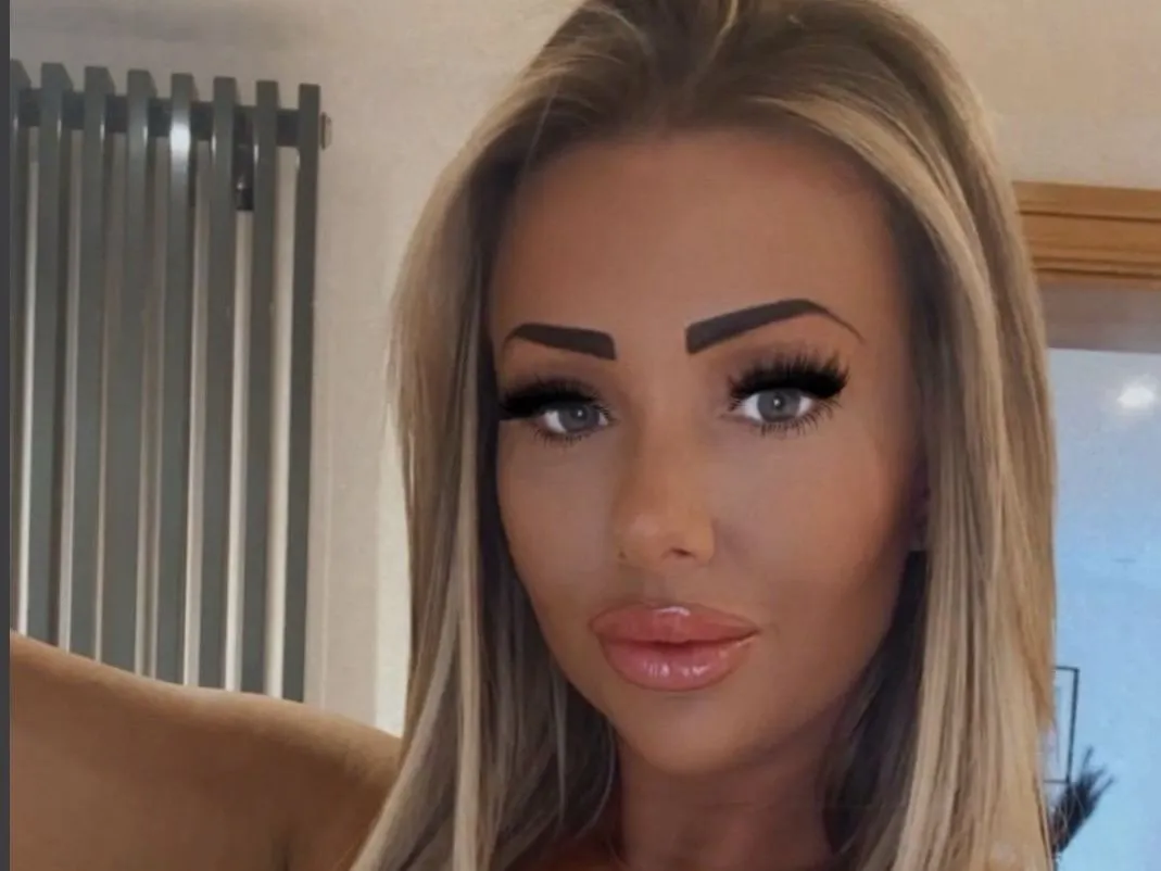 Live sex webcam photo for myaxjacie #5943110