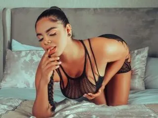 Live sex webcam photo for SerenaWallacee #5980379