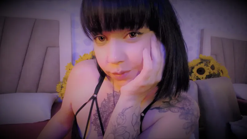 Live sex webcam photo for KimmBradley #5857850