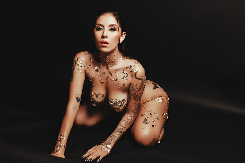 Live sex webcam photo for CloheBlum #6071799