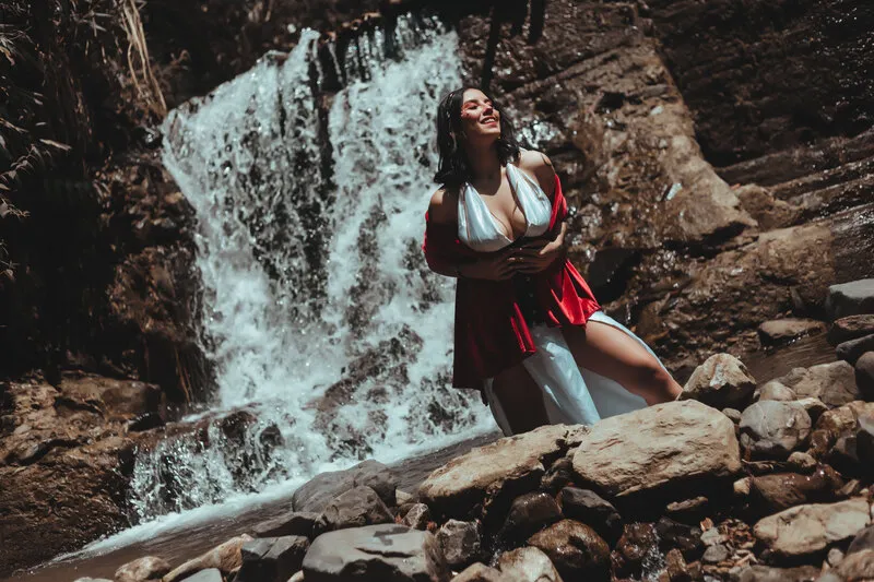 Live sex webcam photo for CloheBlum #5872945