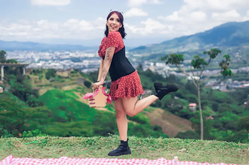 Live sex webcam photo for CloheBlum #6071642