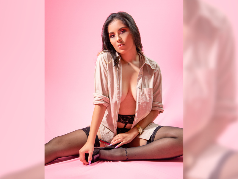 Live sex webcam photo for CloheBlum #6071413