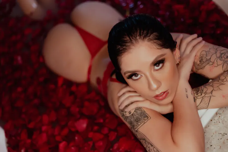 Live sex webcam photo for CloheBlum #6071829