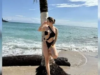 Live sex webcam photo for AinhoaBaker #6637442
