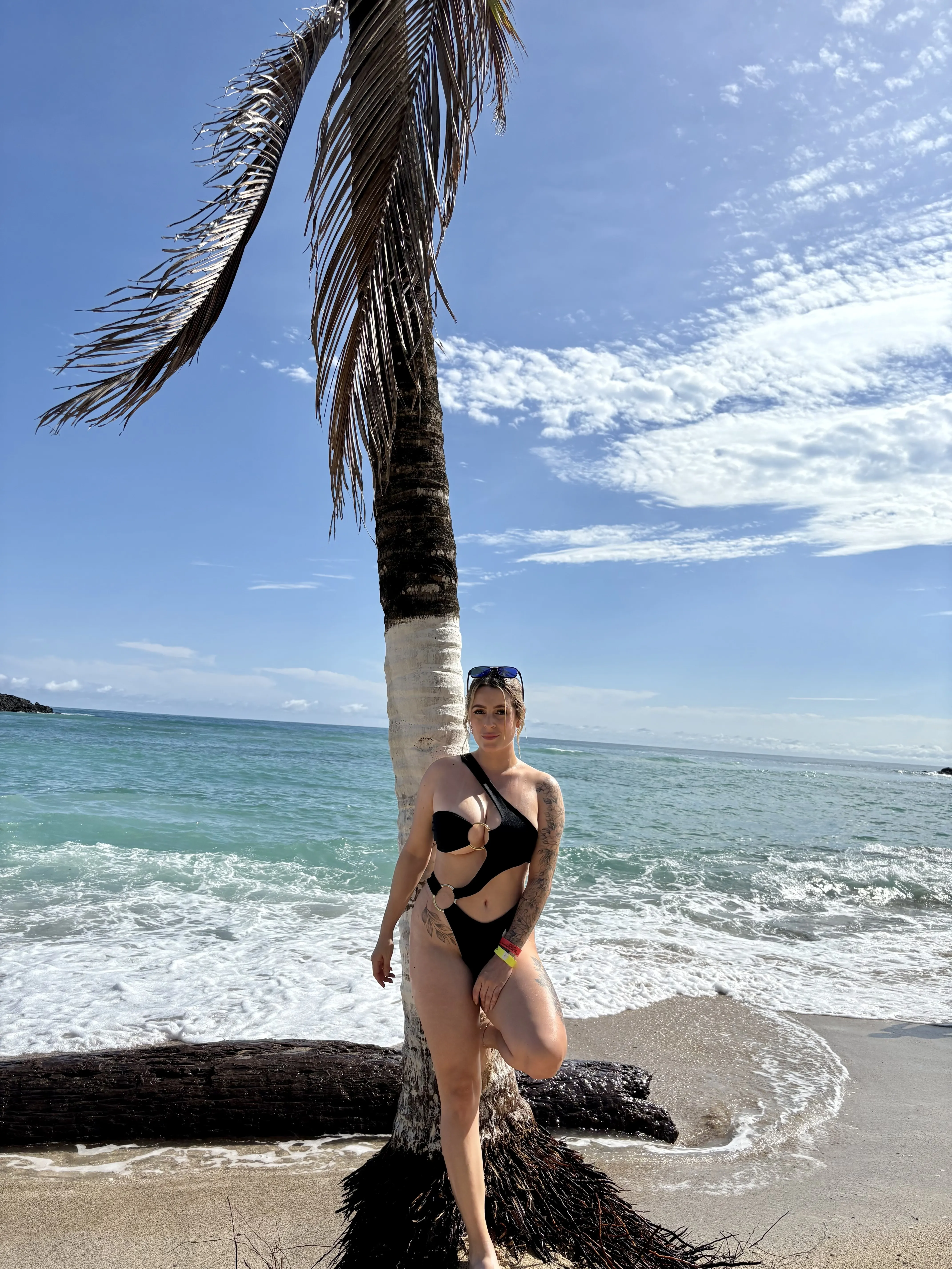 Live sex webcam photo for AinhoaBaker #7891483