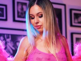 Live sex webcam photo for SashaMour #7768210