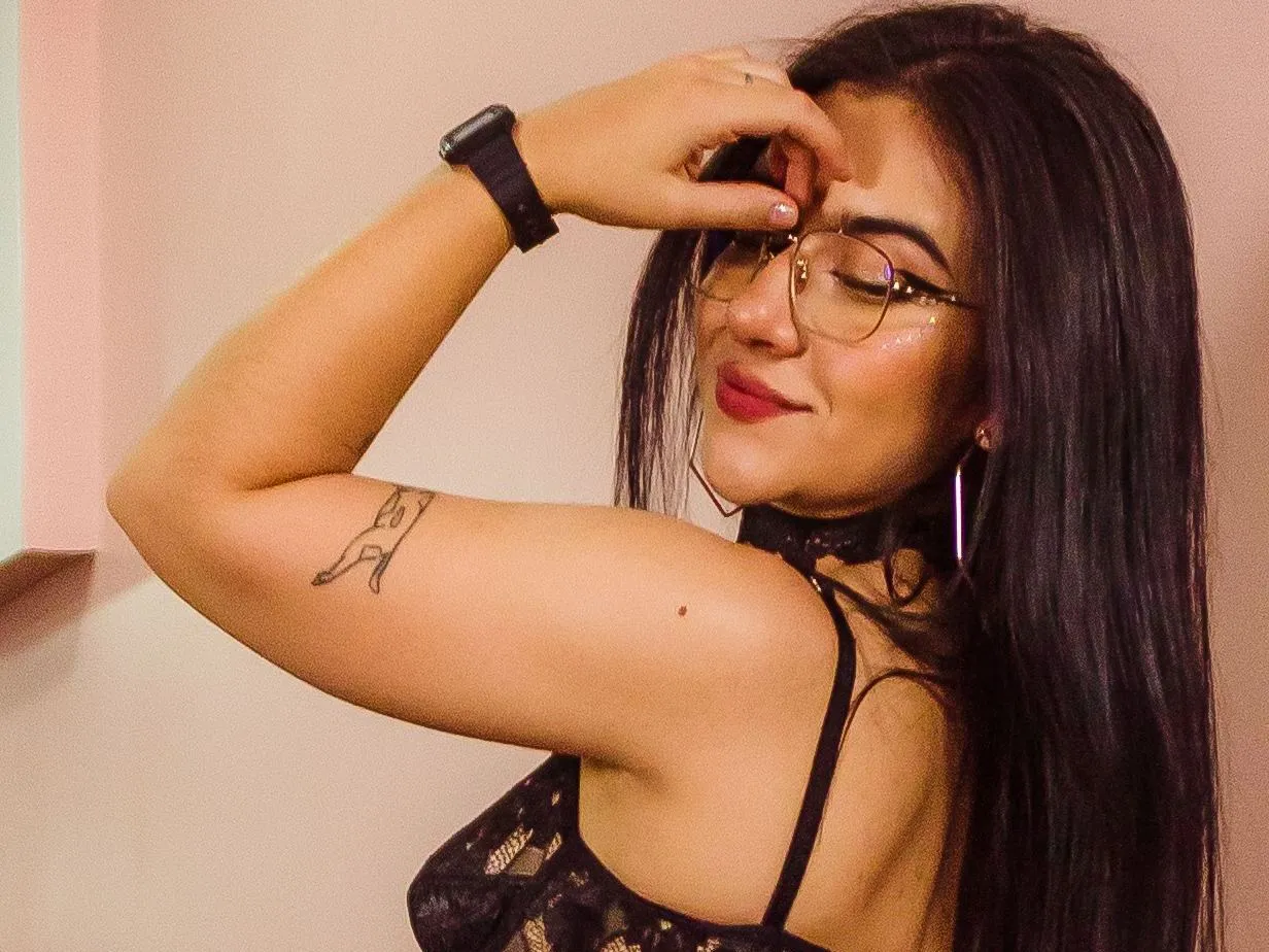 Live sex webcam photo for IsaLoveer #3409997