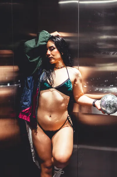 Live sex webcam photo for IsaLoveer #2412410