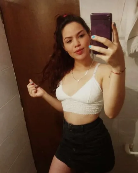 Live sex webcam photo for Avril_rian #2480271