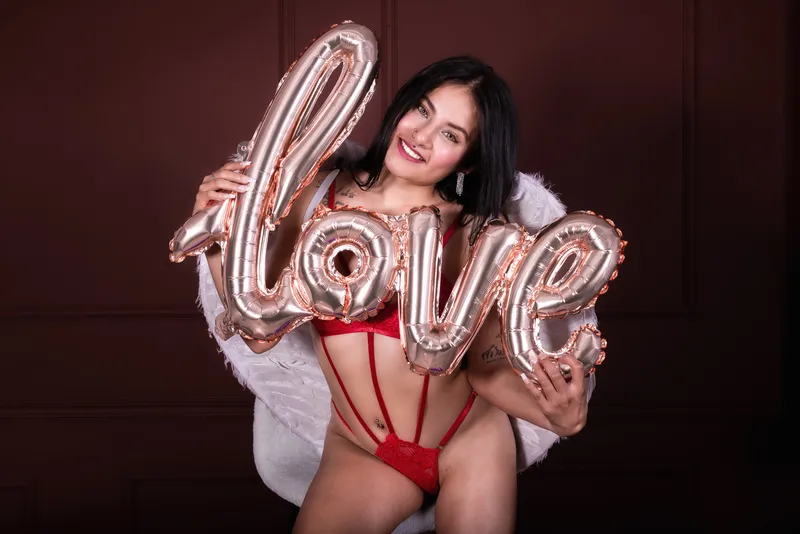 Live sex webcam photo for StormiHart #2977207