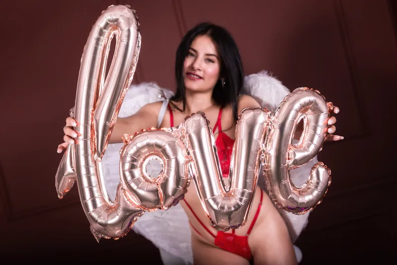 Live sex webcam photo for StormiHart #2977209