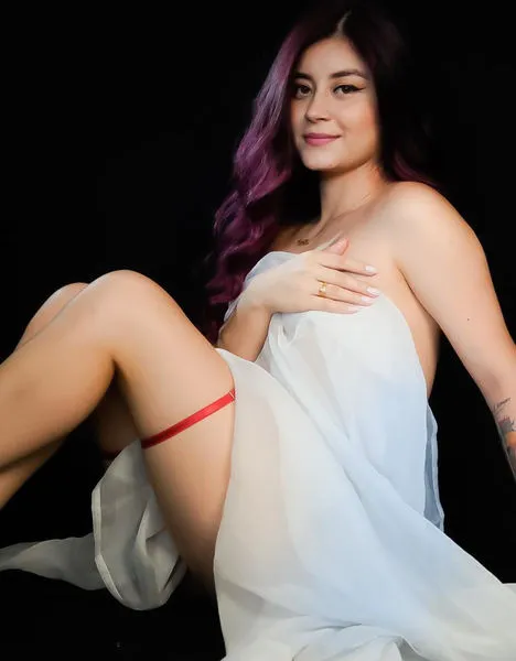 Live sex webcam photo for zurymolina #2488421