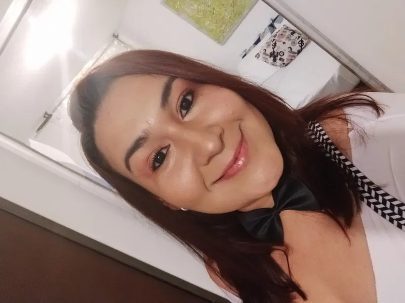 Live sex webcam photo for KarlaLee #4073620