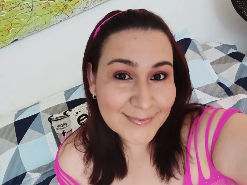 Live sex webcam photo for KarlaLee #4073625