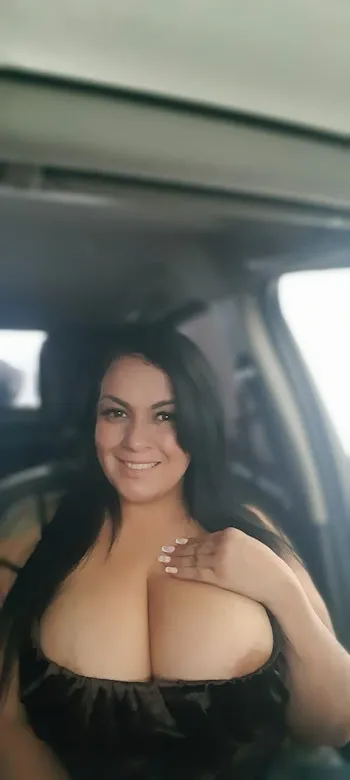 Live sex webcam photo for LeanneVega #7303711