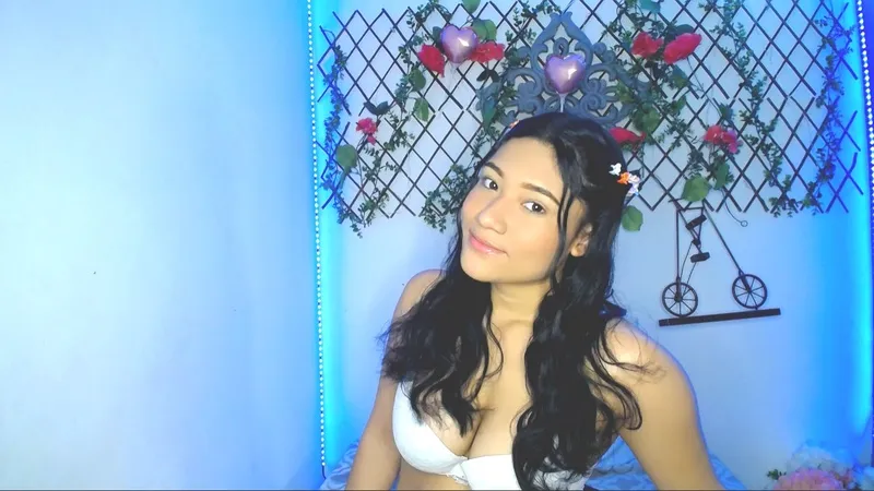 Live sex webcam photo for ShyRebeca #3729257