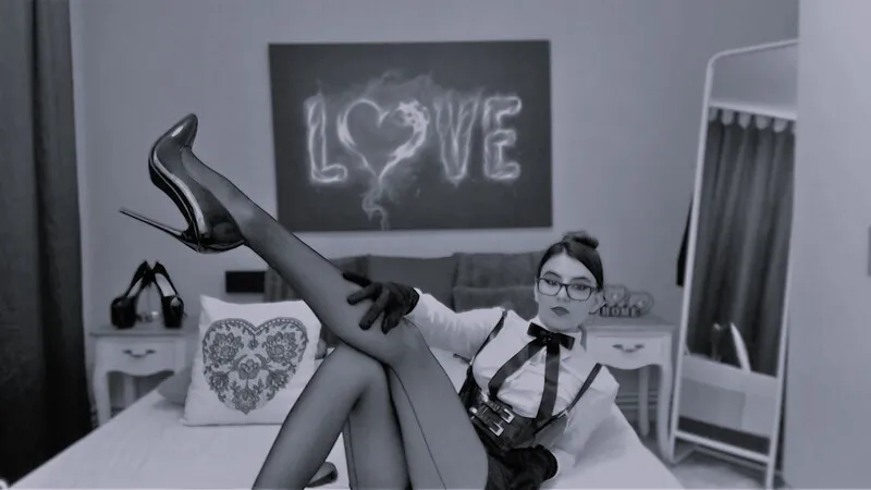 Live sex webcam photo for MadelynReed #6949711