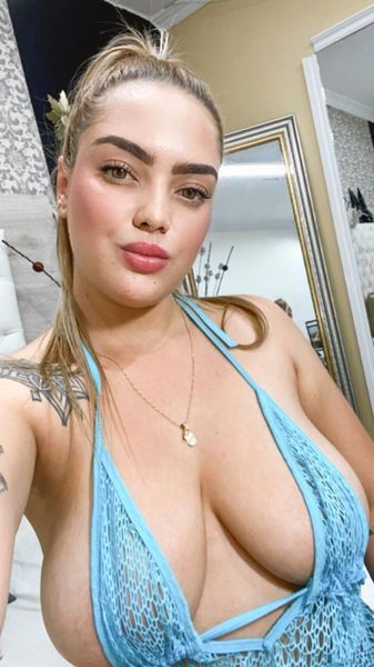 Live sex webcam photo for KarlaDominicci #2461158