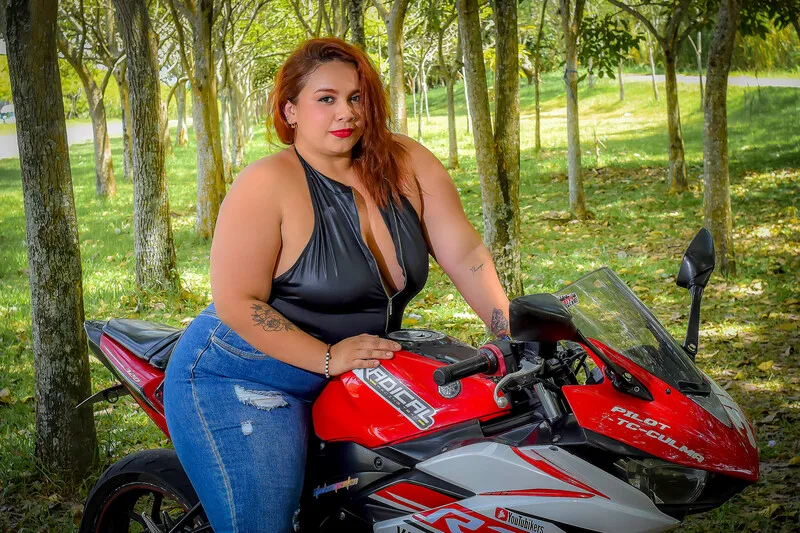Live sex webcam photo for NinaLisboahh #5391369