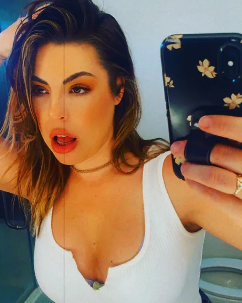 Live sex webcam photo for EmmyJames69 #2456154