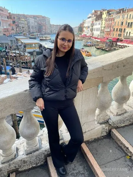 Live sex webcam photo for AmberRyan #6089911