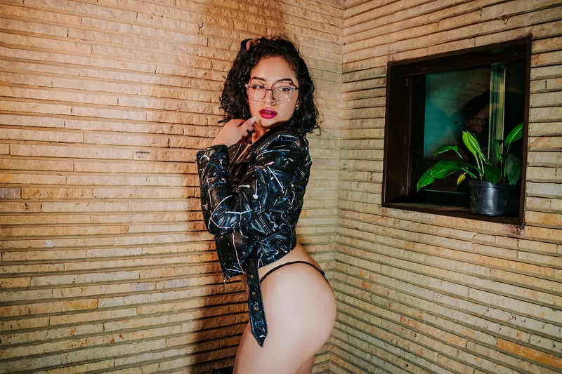 Live sex webcam photo for SophiaTomsons #2541947