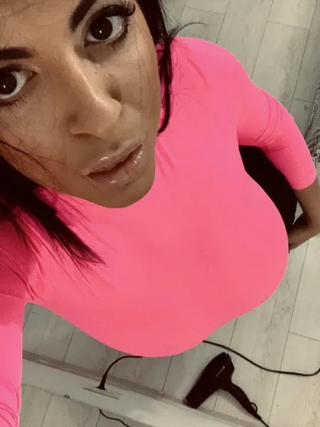 Live sex webcam photo for KAITLYINN #2503574