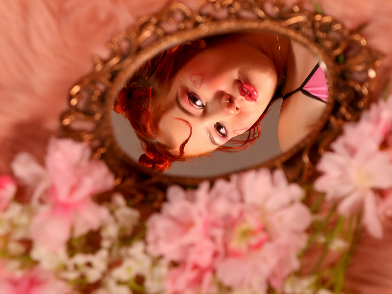 Live sex webcam photo for MeganJocs #3074863