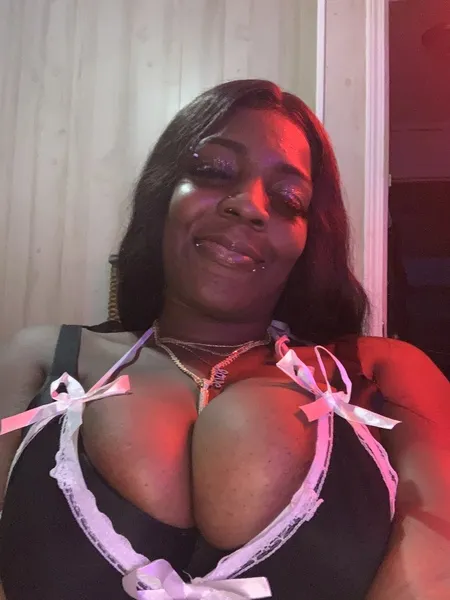 Live sex webcam photo for Xxxzoticlove18 #2787168