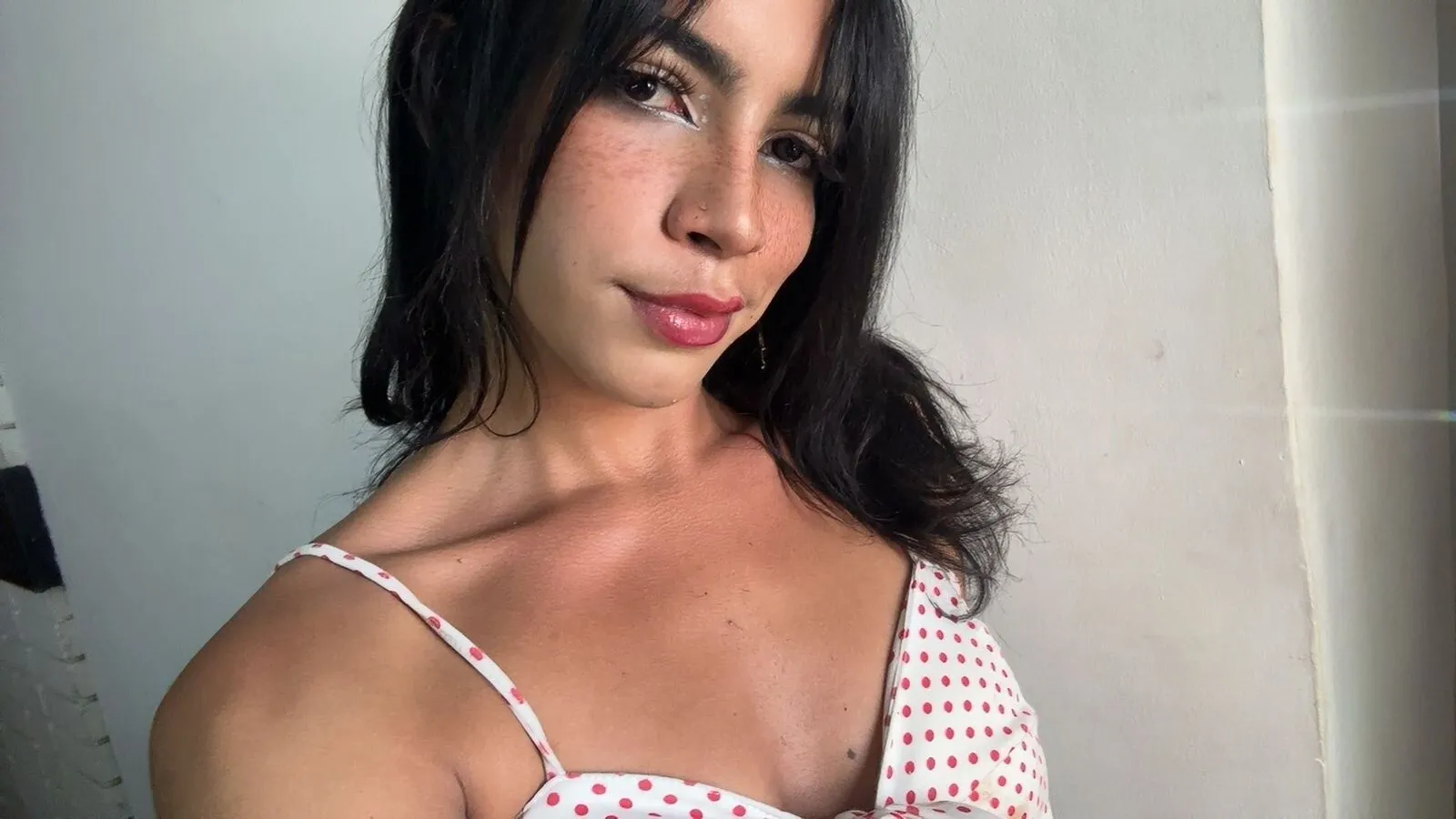 Live sex webcam photo for AlahiaRodriguez #8068744