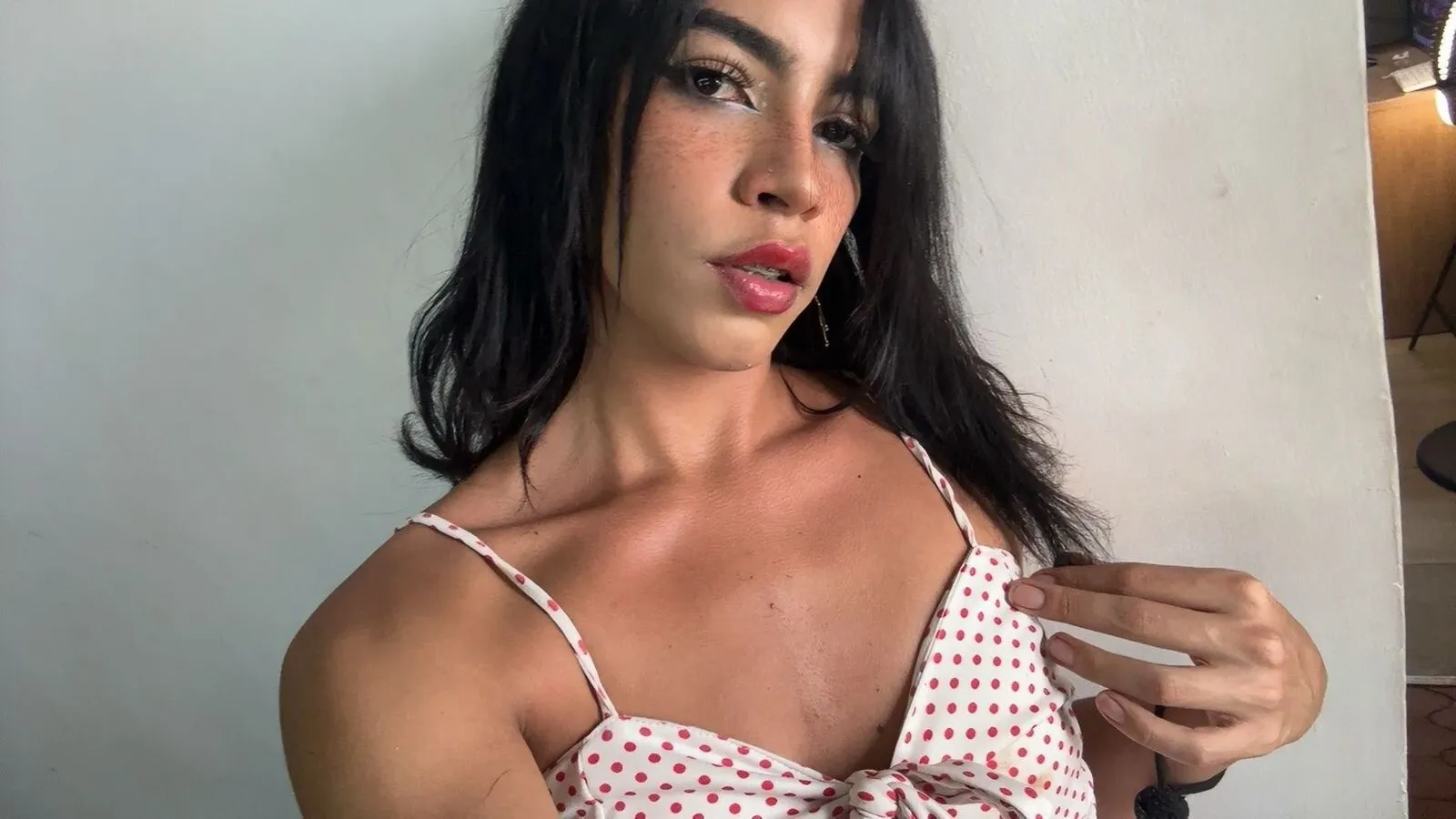 Live sex webcam photo for AlahiaRodriguez #8068742