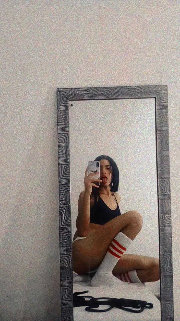 Live sex webcam photo for AlahiaRodriguez #7937448