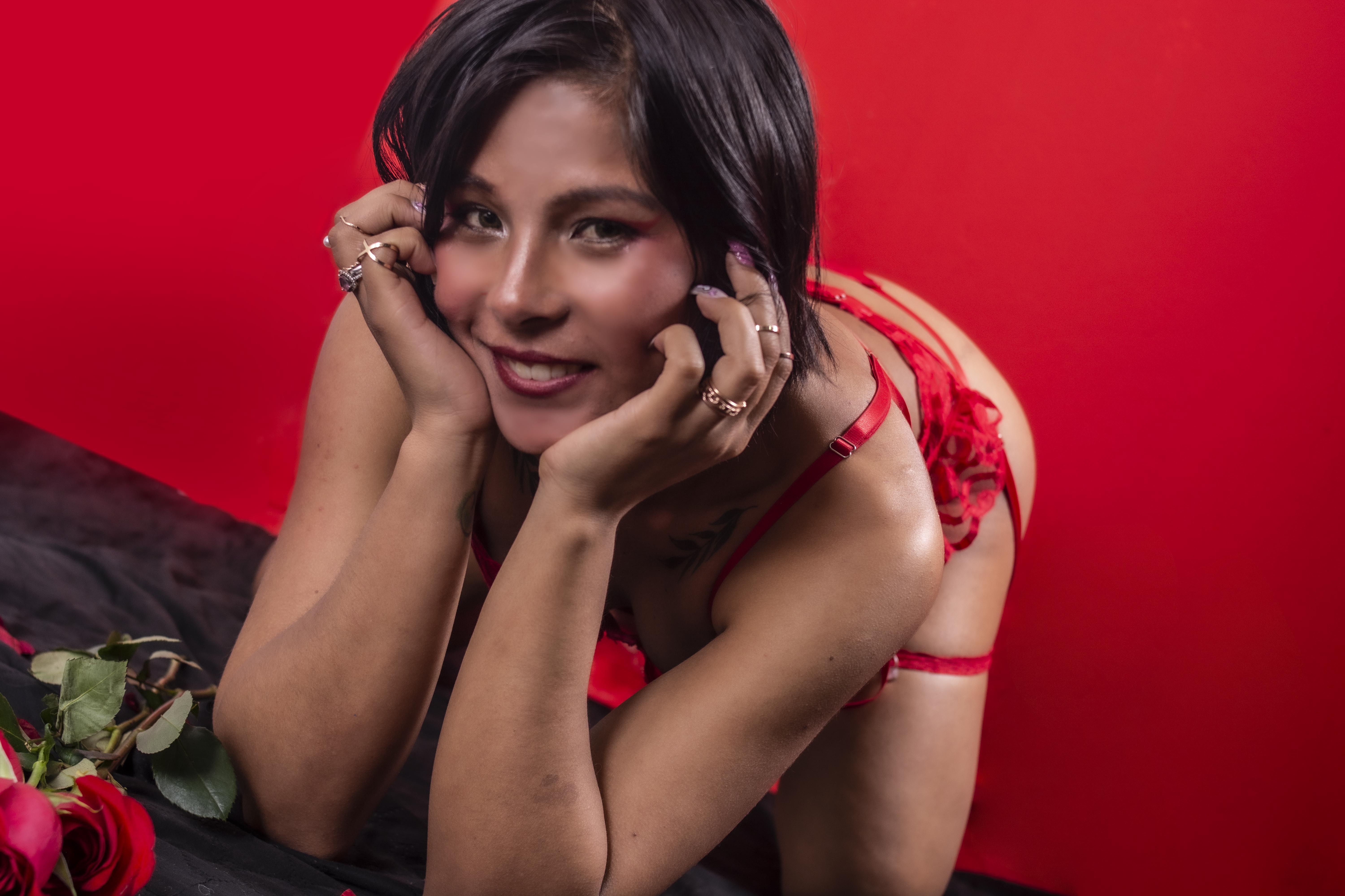 Live sex webcam photo for SofyNixx #7100522