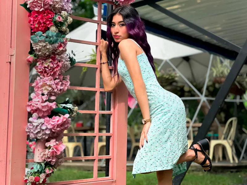 Live sex webcam photo for JuliaJobss #7330763