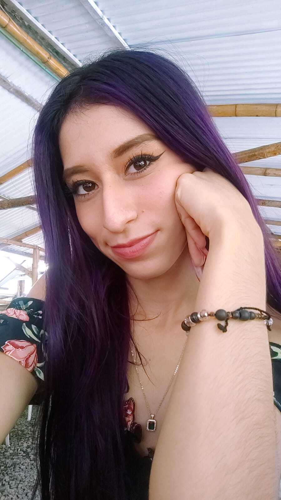 Live sex webcam photo for JuliaJobss #7330410