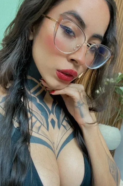 Live sex webcam photo for NicoleBlum #7774605
