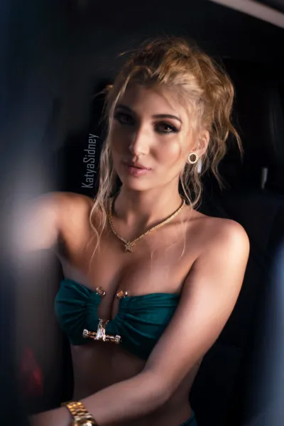 Live sex webcam photo for KatyaSidney #3421588