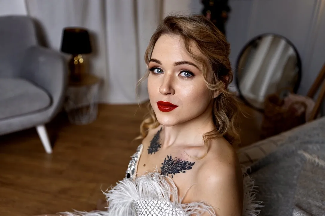 Live sex webcam photo for IvvyGrey #7831000