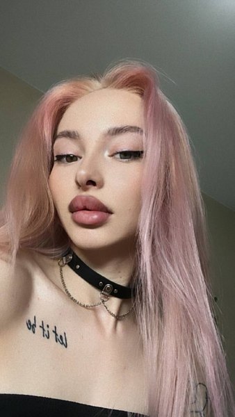 Live sex webcam photo for oxSashaBloomxo #2826453