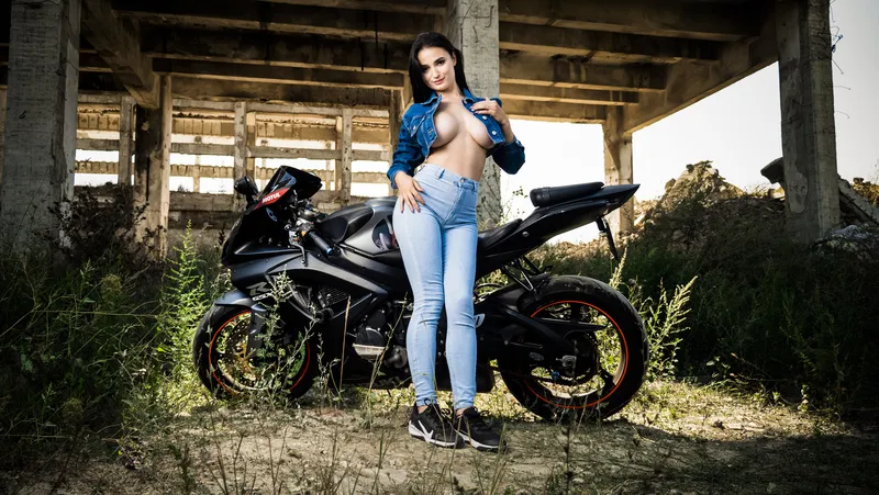 Live sex webcam photo for AnneliseConnor #5604167