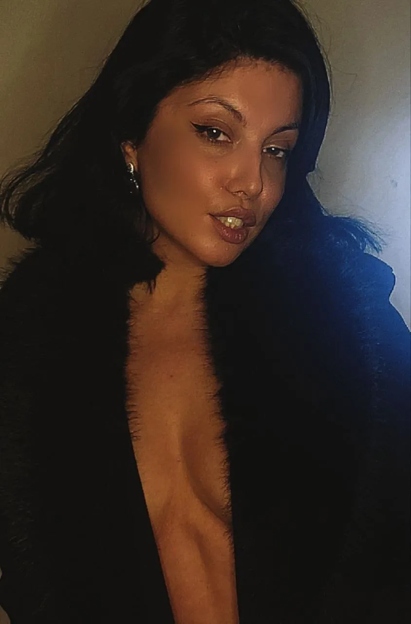 Live sex webcam photo for KassandraHarper #7171816