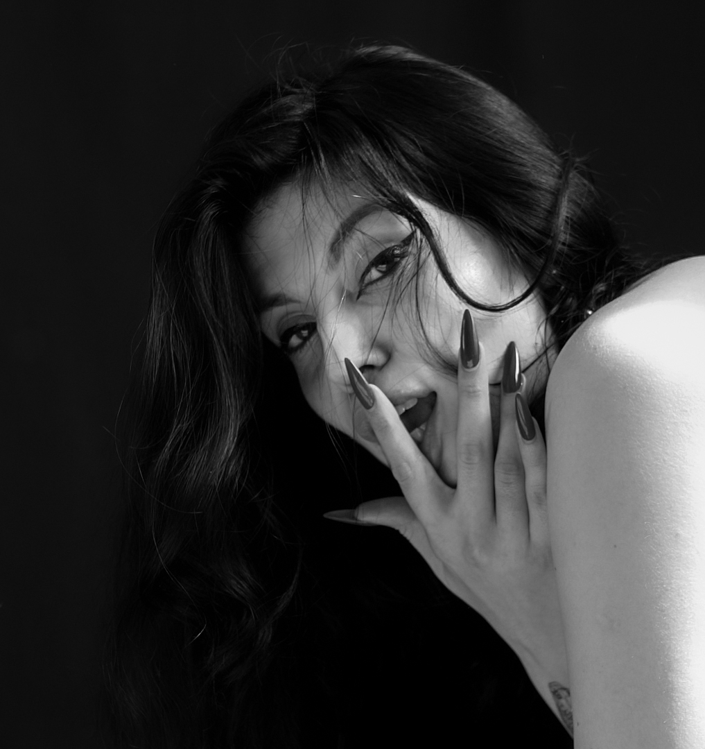 Live sex webcam photo for KassandraHarper #7171596