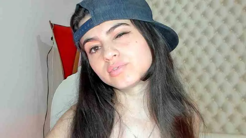 Live sex webcam photo for KatheNails19 #2530875
