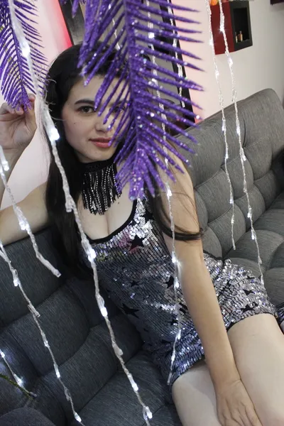 Live sex webcam photo for KatheNails19 #2530685