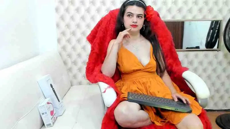 Live sex webcam photo for KatheNails19 #2530904