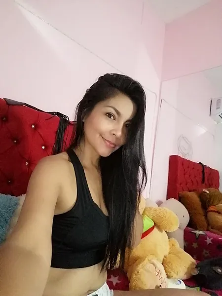 Live sex webcam photo for LuraReyes #3200076