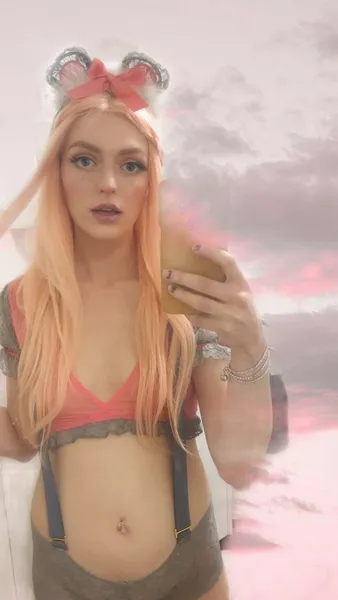 Live sex webcam photo for AppleEdesia #2714251